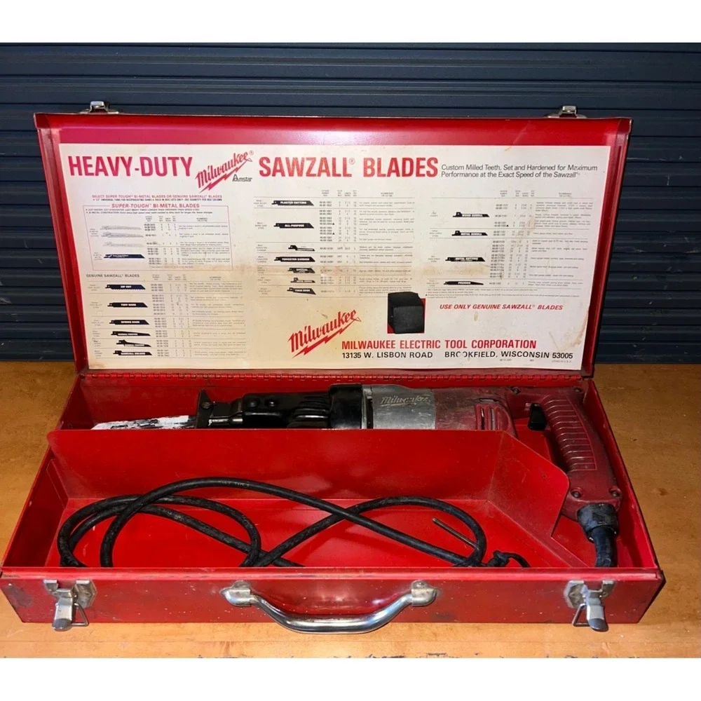 Vintage Milwaukee Heavy-Duty Sawzall‎ Reciprocating Saw 6507 With Case